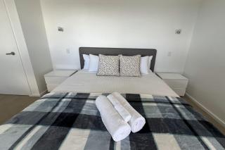 TOP DECK - Panoramic water views of the Bay of Fires - 7