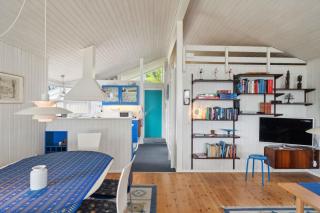 Cozy Summer House With Full Sea View - Strøby - 1