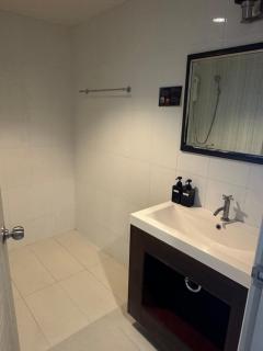 Aonang Mountain View Hotel - Ao Nang Beach - 3