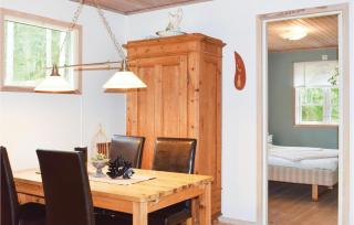 Two-Bedroom Holiday Home In Knared - Knäred - 2