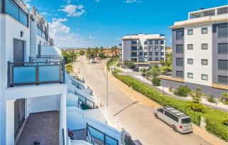 2 Bedroom Lovely Apartment In Oliva - Oliva - 1