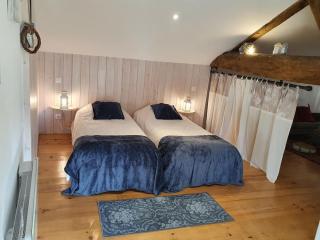 Gite spacieux - 3 chambres - Calme et charmant - Cubnezais - 2