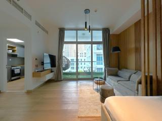 Ultra Luxury Flat Fully Upgrade with Balcony in Marina - Dubai - 9