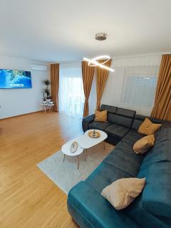 MONTANA APARTMANT BAR with Parking - Bar - 8