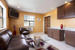 Super 8 by Wyndham Colorado Springs/Afa Area - 5