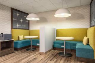 Hampton Inn & Suites Springfield - Springfield - 4