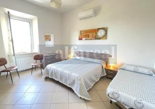 Veneto, aria condizionata, posto auto e a soli 100 m dal mare! by Alfareal - 2