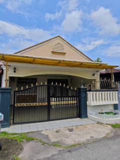 Green Homestay B - Kulai - 0