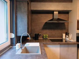 DUBOVAC CASTLE apartment - private parking - NETFLIX - garden - barbecue - table tennis - bikers friendly - 4