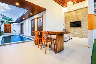 Dua Art Villa 2: Creative Space Near TitiBatu Club - Ubud - 2