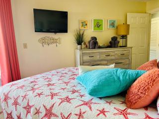 Elegant Coastal Getaway Spacious 3BR Chelsea House - Myrtle Beach - 2