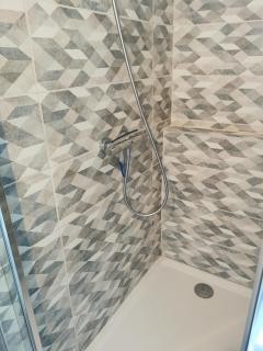 Chambre double dans villa avec piscine salle de bains privée - 3