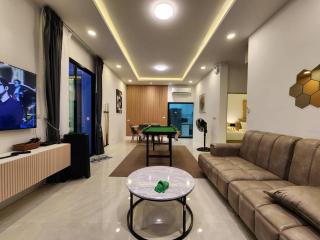 Holiday Pool Villa Bangsean Chonburi - 3 Bedrooms Villas up to 12 people - 2