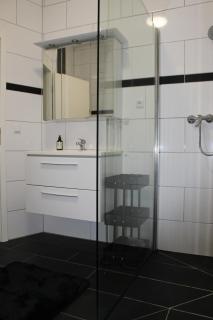 Großzügiges Zimmer im Zentrum mit 2 Betten - Paderborn - 9