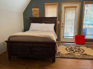 Beautiful Longhorn Lodge at Lake Texoma Gordonville - 6