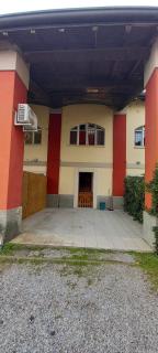 Silenzioso, posto auto, 2km da Lodi, 30 km da Milano - 2