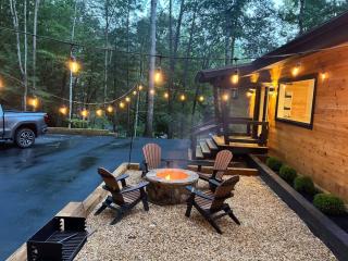 Modern Mountain Getaway with Hot Tub, Fire Pit - Sautee Nacoochee - 7