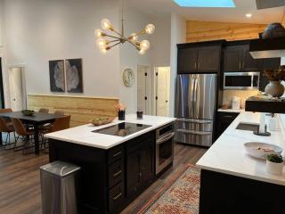 Modern Mountain Getaway with Hot Tub, Fire Pit - Sautee Nacoochee - 6