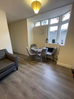 2 Bedroom Apartment on suite bathroom, Southmead Bristol - 2