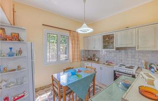 Lovely Home In Patra With Kitchen - Patra - 6