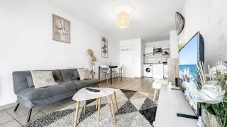 Homey Rest - Parking gratuit, Balcon privée, Proche gare et Geneve, wifi gratuit - Annemasse - 0