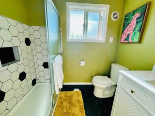 Colorful 50's Ranch in the Heart of Eugene - 1