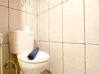 Best Modern Studio at Grand Kamala Lagoon Apartment By Travelio - Bekasi - 8