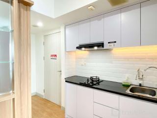 Best Modern Studio at Grand Kamala Lagoon Apartment By Travelio - Bekasi - 9