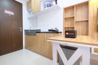 Modern and Comfy Studio at Transpark Cibubur Apartment By Travelio - 7