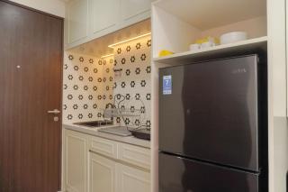 Nice and Simply Look Studio Transpark Cibubur Apartment By Travelio - Depok - 4