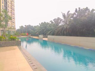 Homey and Well Design Studio Transpark Cibubur Apartment By Travelio - Depok - 2