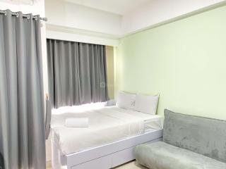 Good and Homey Studio at Gateway Park LRT City Bekasi Apartment By Travelio - Bekasi - 0