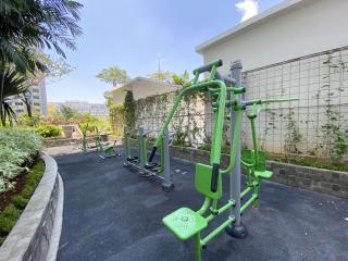 Good Choice and Comfy Studio at Springlake Summarecon Bekasi Apartment By Travelio - Bekasi - 8