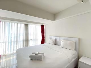 Comfort Stay and Homey 2BR Apartment at H Residence By Travelio - 0