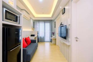 Comfort 2BR at Kebayoran Icon Apartment By Travelio - 3