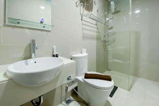 Best Deal and Comfort 1BR at Citralake Suites Apartment By Travelio - Jacarta - 6