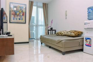 Elegant and Comfort 1BR + Extra Room Apartment at Bellagio Residence By Travelio - 7