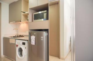 Minimalist and Nice Studio at Gold Coast Apartment By Travelio - 3