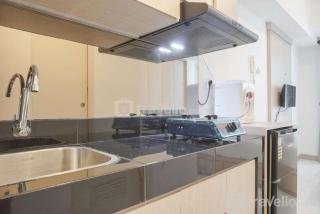 Simply Studio Room at Tokyo Riverside PIK 2 Apartment By Travelio - Rawalembang - 5