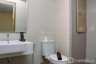 Fully Furnished with Comfortable Design 1BR Apartment at Pejaten Park Residence By Travelio - 9
