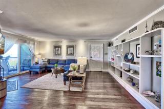 Pelican Pointe 4C - 3