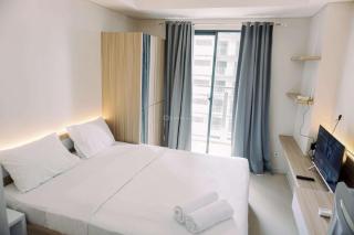 Homey and Minimalist Studio at Daan Mogot City Apartment By Travelio - 4