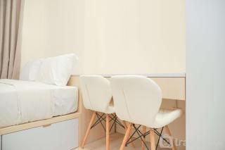 Simple and Tranquil 2BR at Tokyo Riverside PIK 2 Apartment By Travelio - Rawalembang - 7