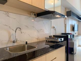 Cozy and Simply Look Studio Room Tokyo Riverside PIK 2 Apartment By Travelio - 2