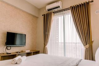 Well Design and Comfy Studio at Sky House BSD Apartment By Travelio - Tangerang - 9