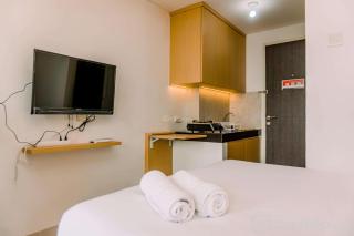 Warm and Simply Look Studio Room at Serpong Garden Apartment By Travelio - Tangerang - 7