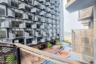 Fancy and Nice Studio Apartment Carstensz Residence By Travelio - Kampung Sawah - 6