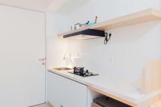 Modern Look Studio at Urbantown Serpong Apartment By Travelio - 7