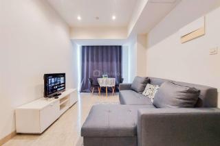 Minimalist and Comfort Stay 1BR Branz BSD City Apartment By Travelio - Tangerang - 9