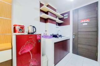 Homey and Elegant Studio Amazana Serpong Apartment By Travelio - 5